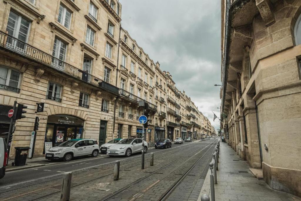 Renove Place Du Palais Avec Parking * Bordeaux