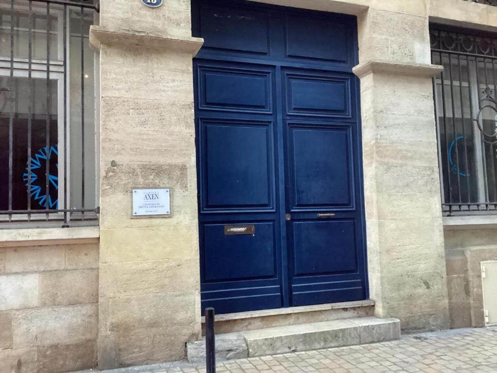 Apartment Renove Place Du Palais Avec Parking Bordeaux